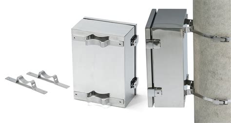 pole mounted boxes